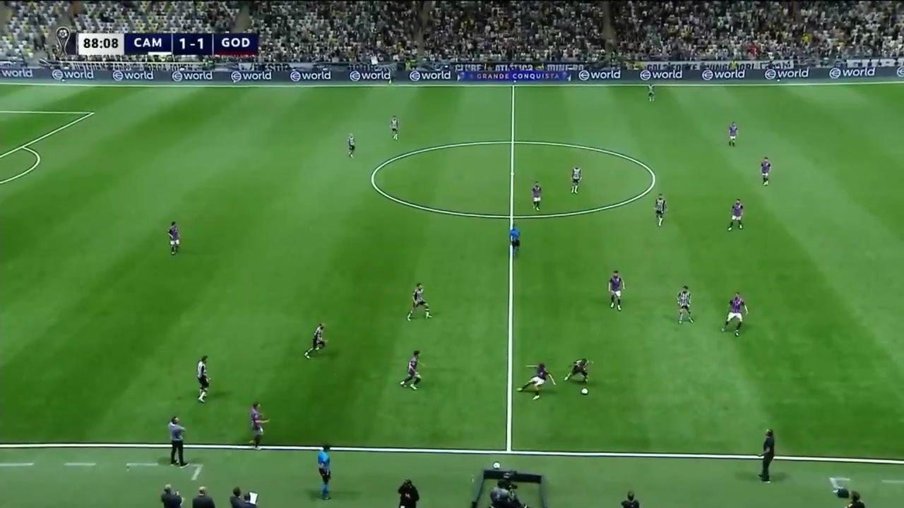 乐鱼体育-首秀送助攻!23岁雷尼尔回归巴西后首秀,替补登场助攻胡尔克破门