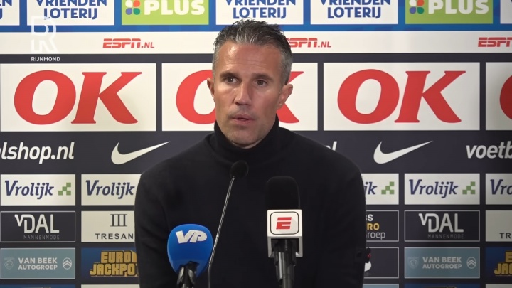 被球迷怒骂"滚蛋"！范佩西：听到了，但这些年我已练就一副厚脸皮