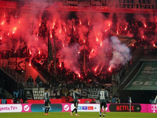 乐鱼-半季罚款44万欧，德足协重拳整治法兰克福助威乱象